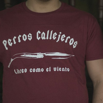 Camiseta Perros Callejeros Granate
