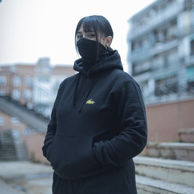 Hoodie Le Monde Est A Nous - We Resist