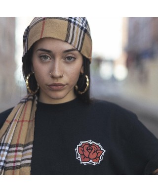 Camiseta 13 Rosas - We Resist