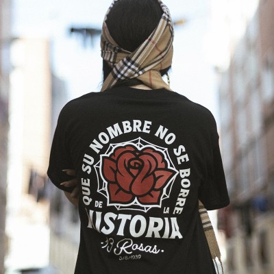 Camiseta 13 Rosas - We Resist