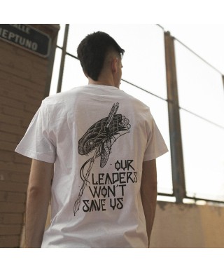 Camiseta Our leaders wont save us - Freelife