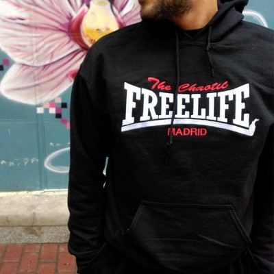 Sudadera Bordada Kaos - Freelife
