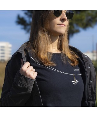 Camiseta zapatillas colgadas Entallada - Barrioka