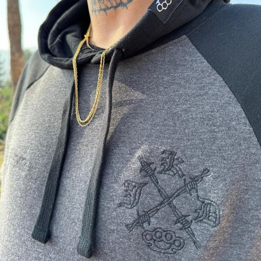 Hoodie Kijada x Macarrismo y Elegancia