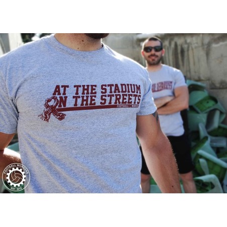 Camiseta At the Stadium - FOOTBALL WORKERS