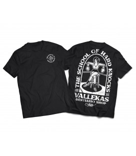 Camiseta School of hard knocks- WE RESIST
